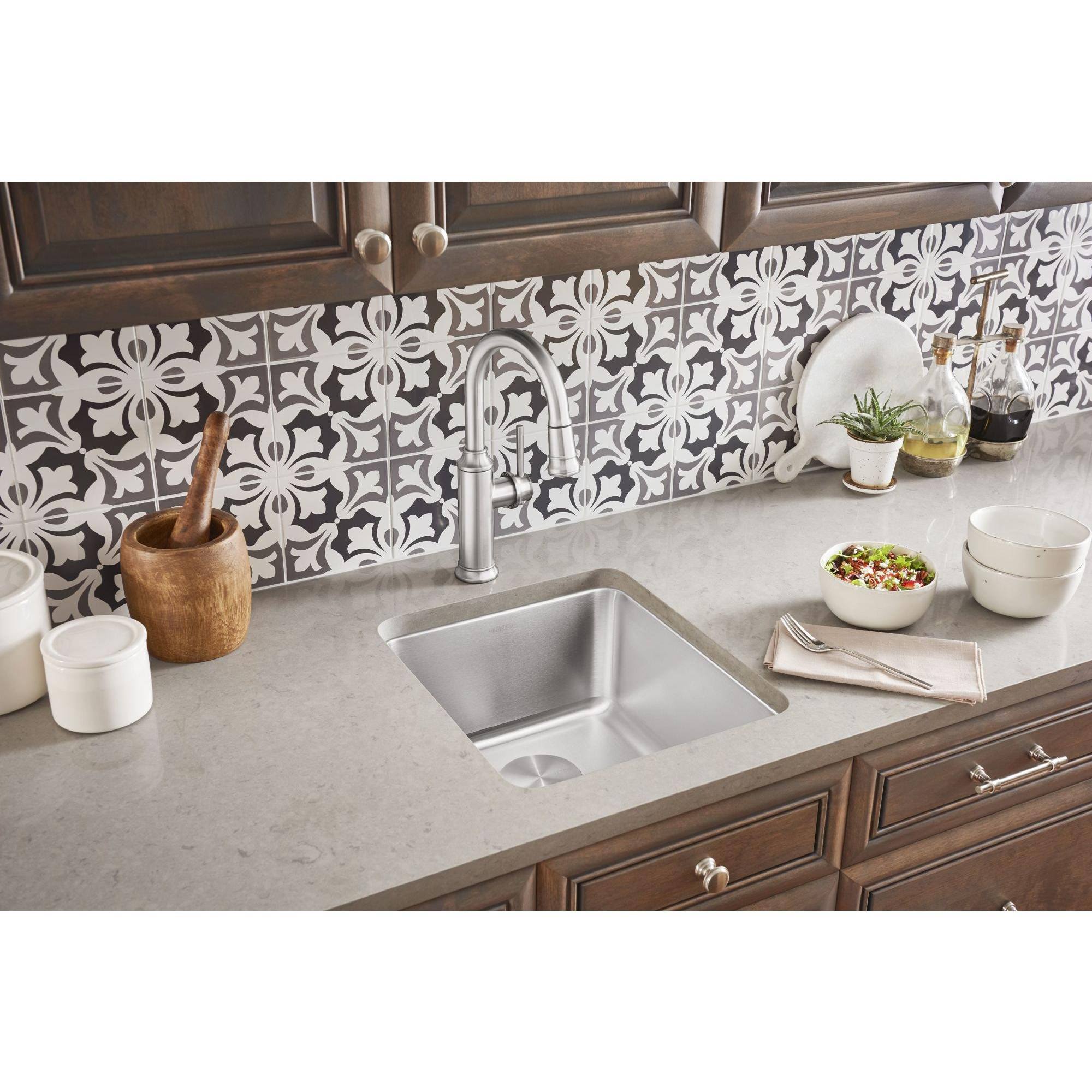 Chrome Pull-Down Bar Faucet R8691