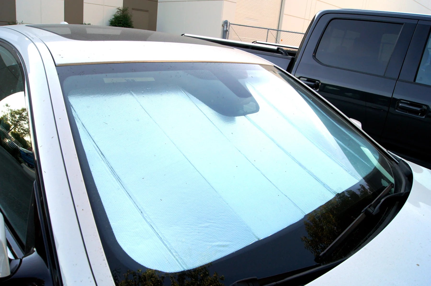 Custom Fit Windshield Sun Shade Protector for 2016-2020 Chevrolet Camaro Y974
