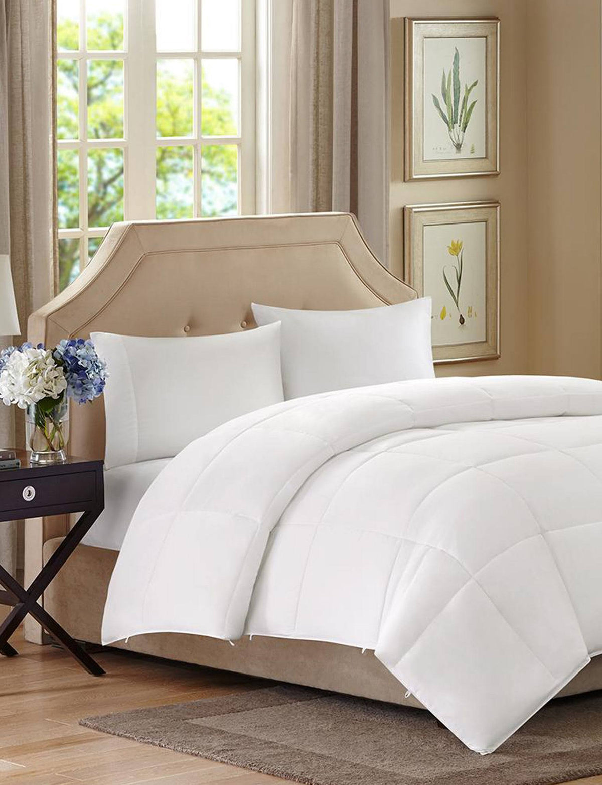 White King/California King Down-Alternative Microfiber Comforter Z273383