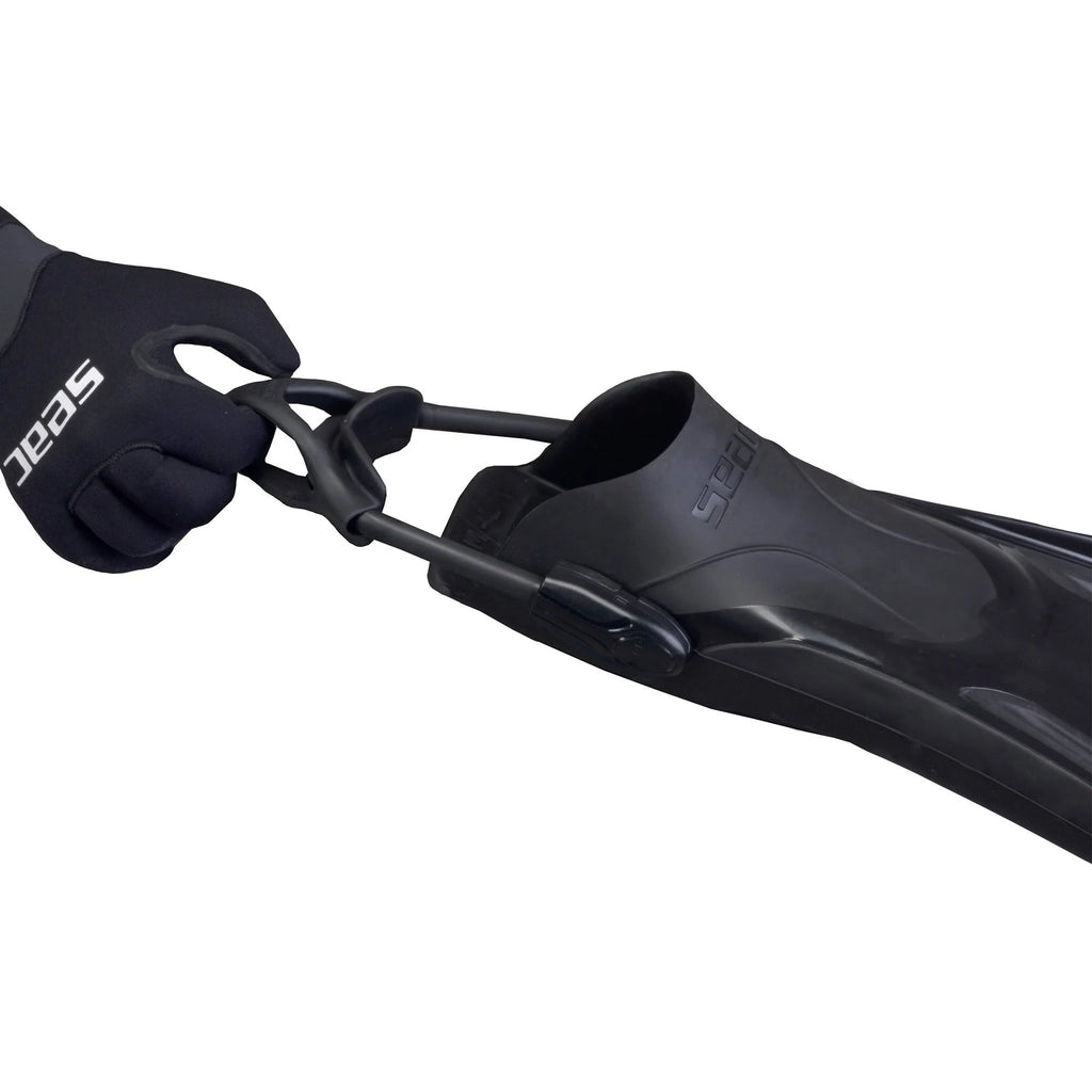 Black Medium/Large Scuba Fins K6543