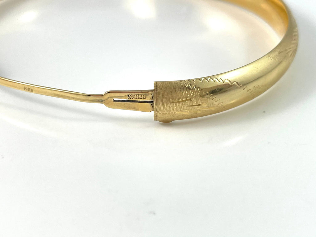 14K Yellow Gold Floral Engraved Hinged Bangle P2011
