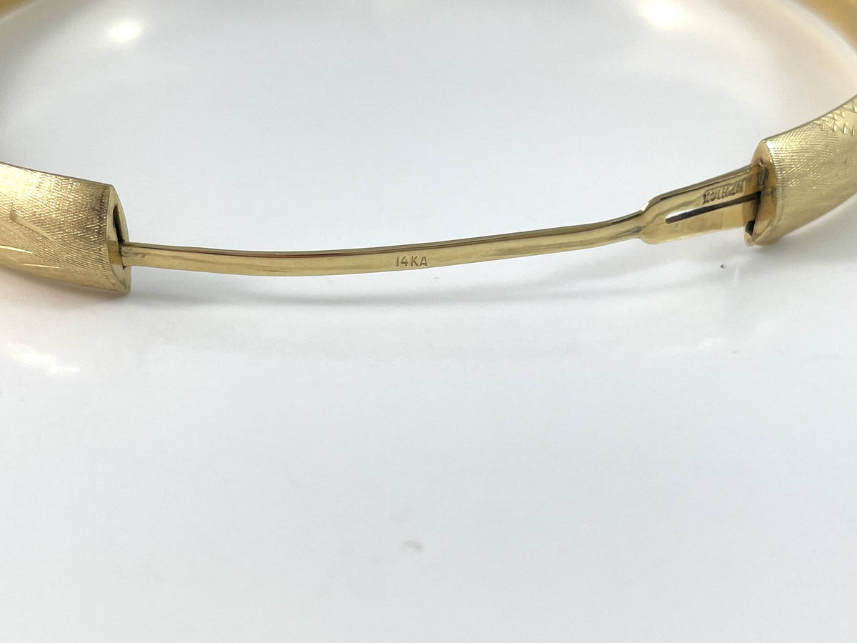 14K Yellow Gold Floral Engraved Hinged Bangle P2011