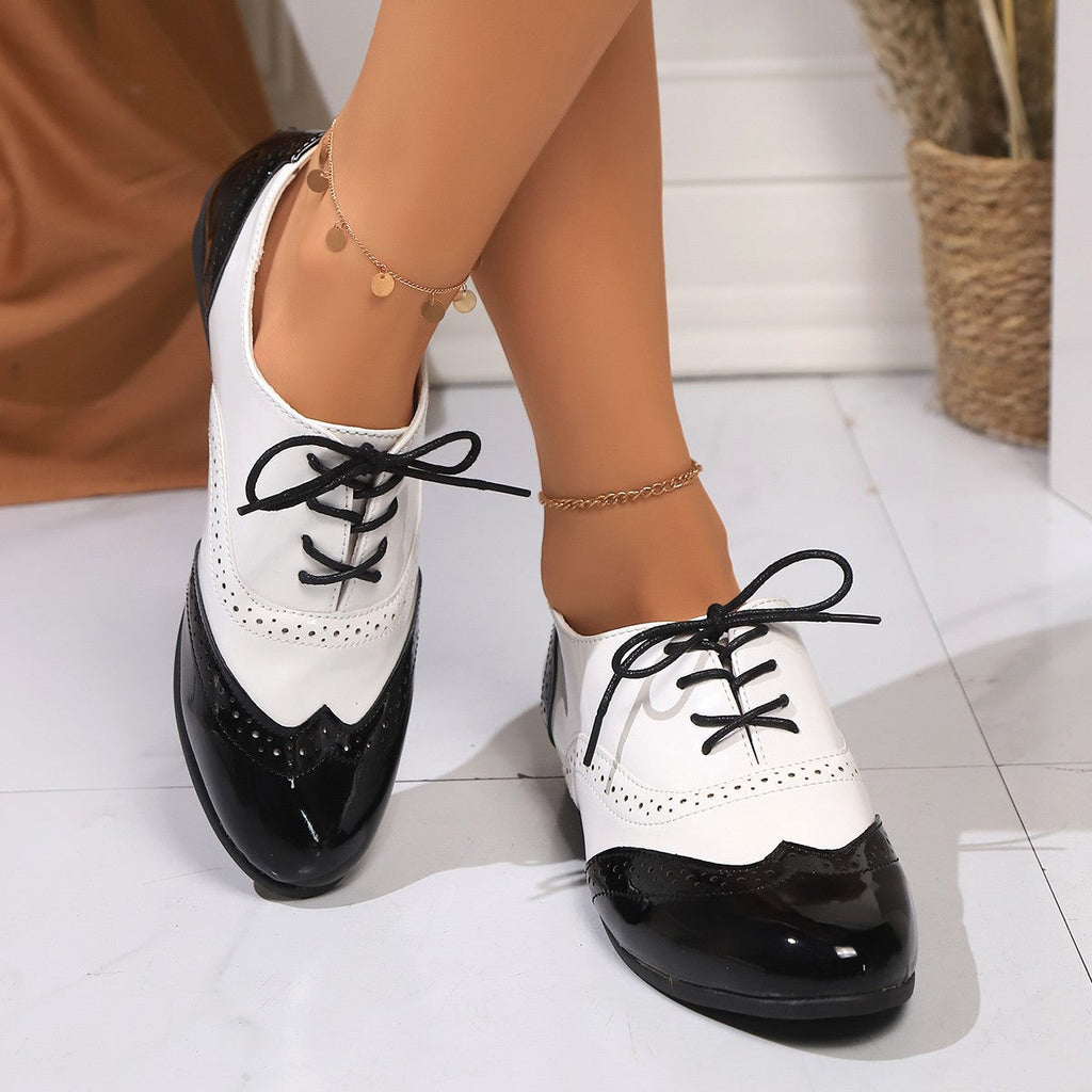 Women's Two-Tone Brogue Oxford Shoes – Classic Lace-Up Wingtip Low Wedge Loafers