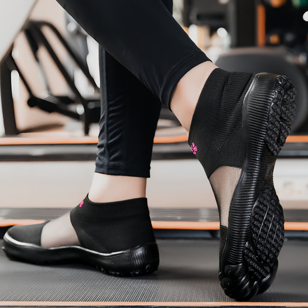 Women’s Breathable Mesh Water Shoes | Quick-Dry Non-Slip Aqua Socks for Beach, Yoga & Swimming