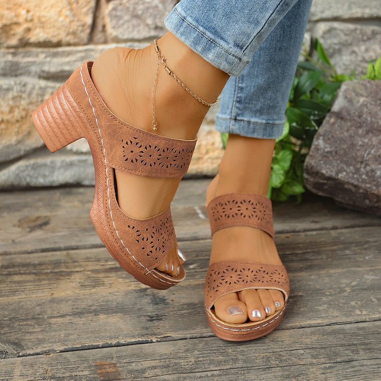 Women's Hollow Out Block Heel Sandals - Peep Toe Double Strap Mules with Chunky Heel
