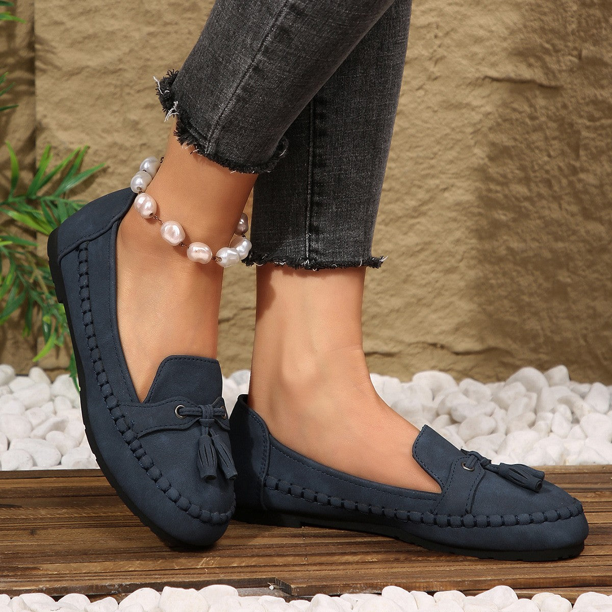Casual Tassel Loafers for Women – Comfortable Suede Slip-On Flats