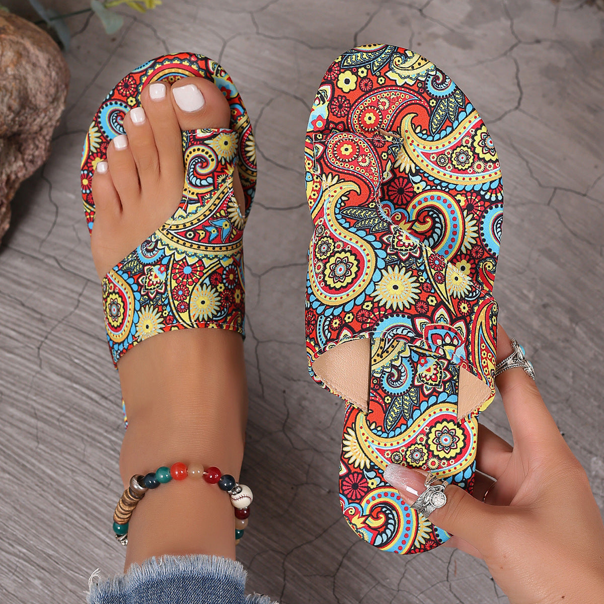 Boho Ethnic Paisley Print Flat Sandals – Women’s Bohemian Toe Ring Slides