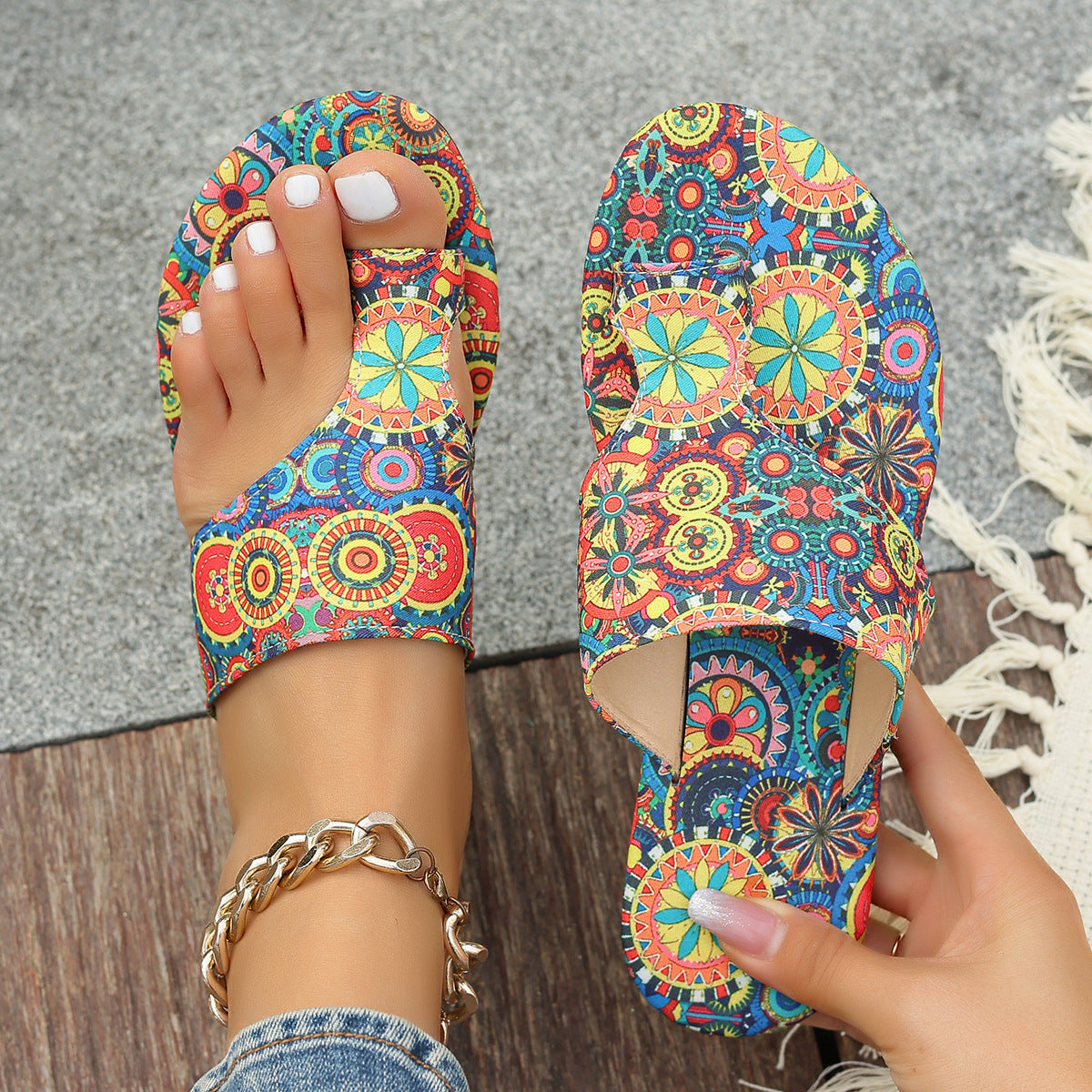 Boho Ethnic Paisley Print Flat Sandals – Women’s Bohemian Toe Ring Slides
