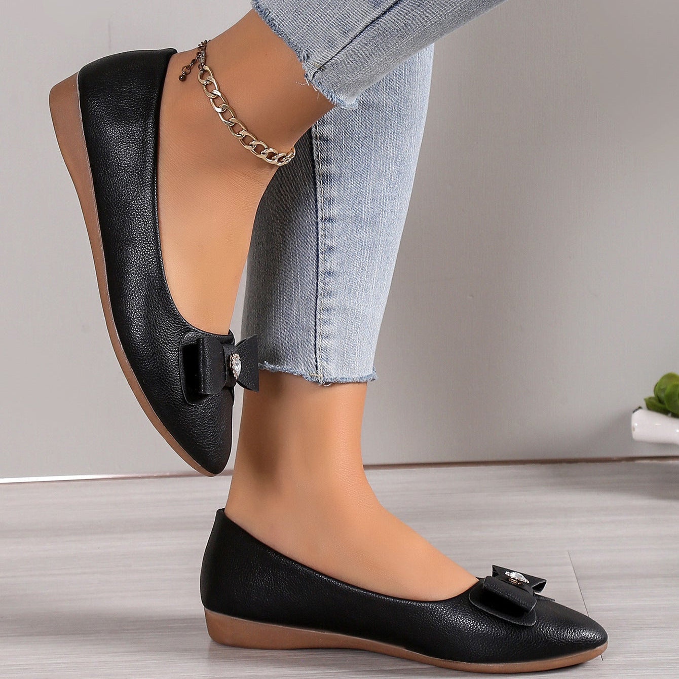 Elegant Bow Decor Pointed Toe Flats - Classic Ballet Style Pumps