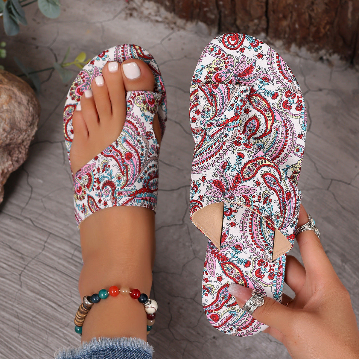 Boho Ethnic Paisley Print Flat Sandals – Women’s Bohemian Toe Ring Slides