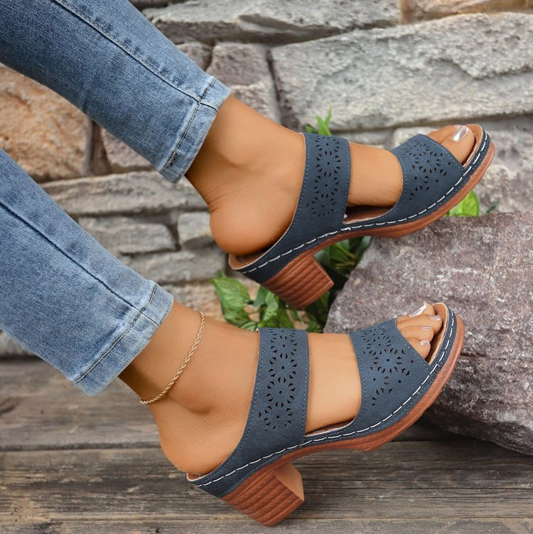 Women's Hollow Out Block Heel Sandals - Peep Toe Double Strap Mules with Chunky Heel