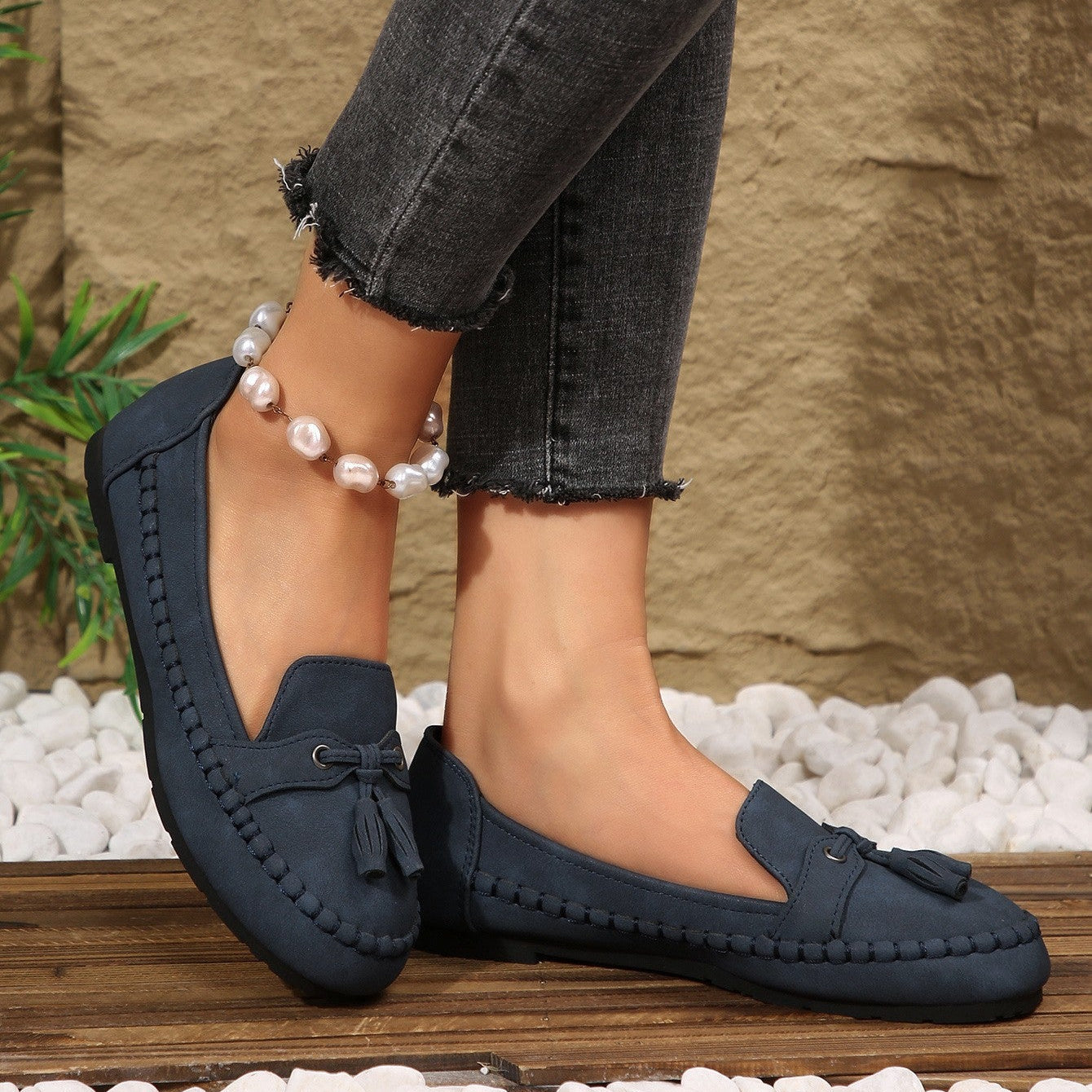 Casual Tassel Loafers for Women – Comfortable Suede Slip-On Flats