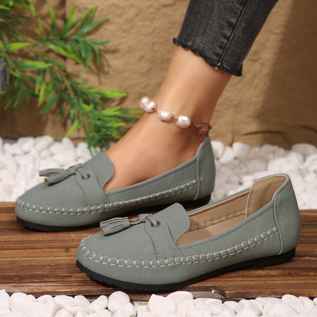 Casual Tassel Loafers for Women – Comfortable Suede Slip-On Flats