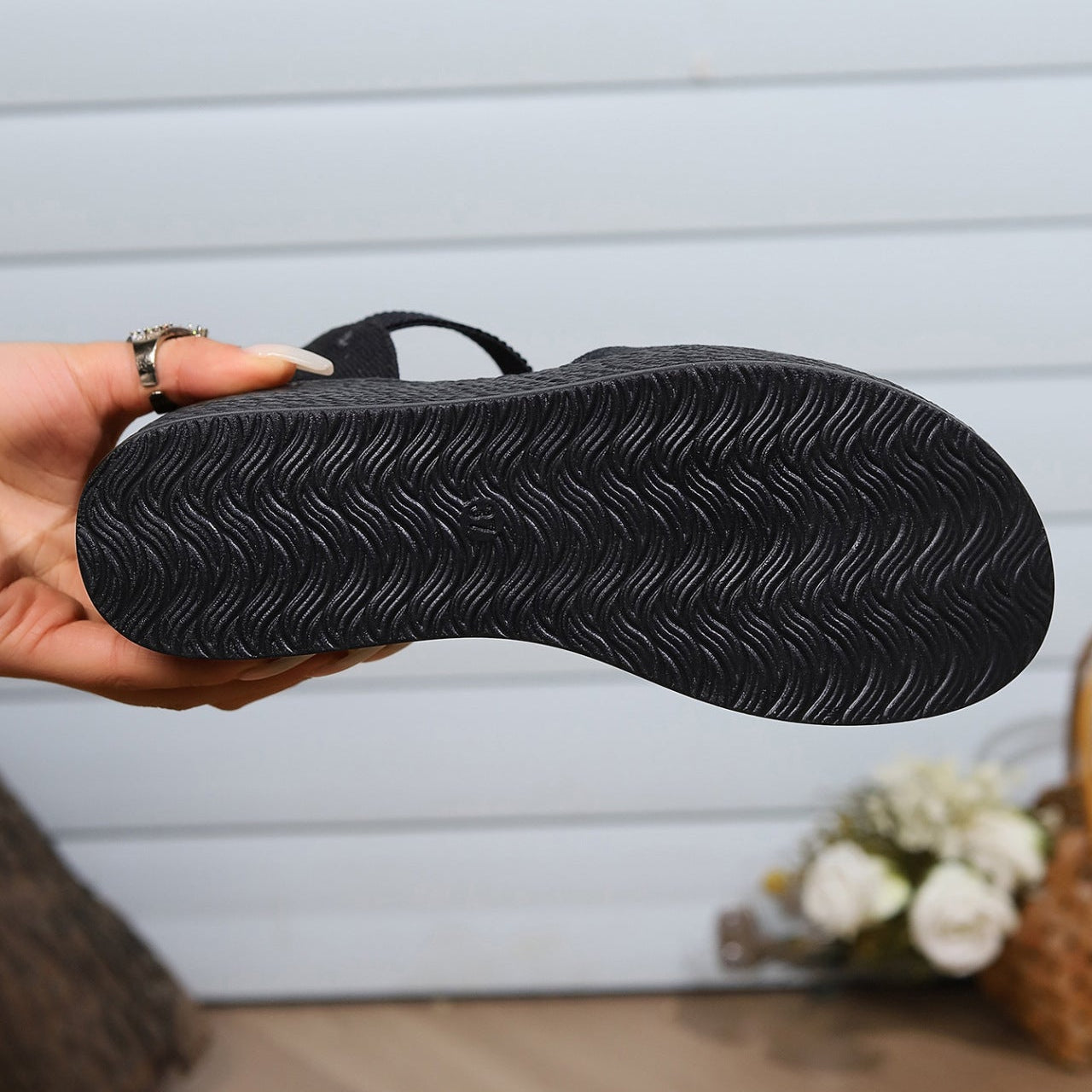 Chic Black Platform Wedge Sandals with Linen Straps - 9cm Wedge Heel