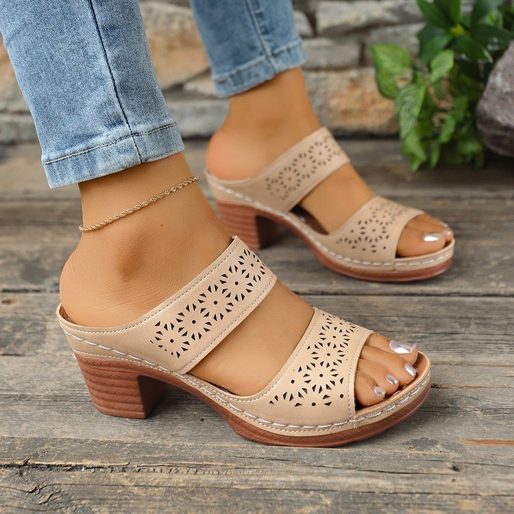 Women's Hollow Out Block Heel Sandals - Peep Toe Double Strap Mules with Chunky Heel