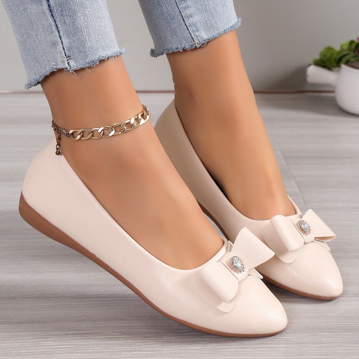 Elegant Bow Decor Pointed Toe Flats - Classic Ballet Style Pumps
