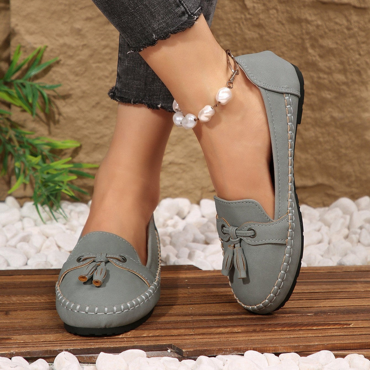 Casual Tassel Loafers for Women – Comfortable Suede Slip-On Flats