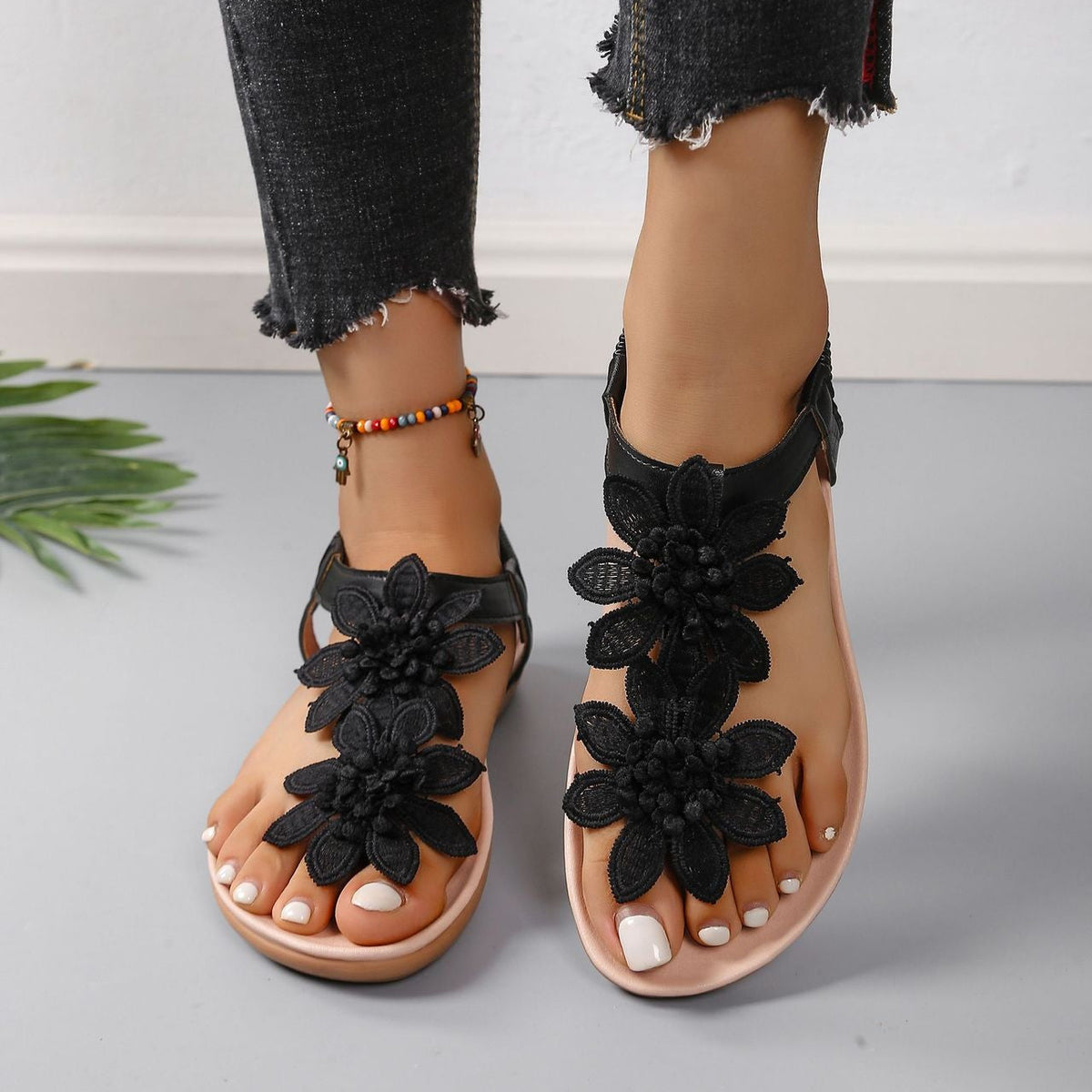 Boho Floral Lace Flat Sandals for Women – Comfortable Summer T-Strap Shoes