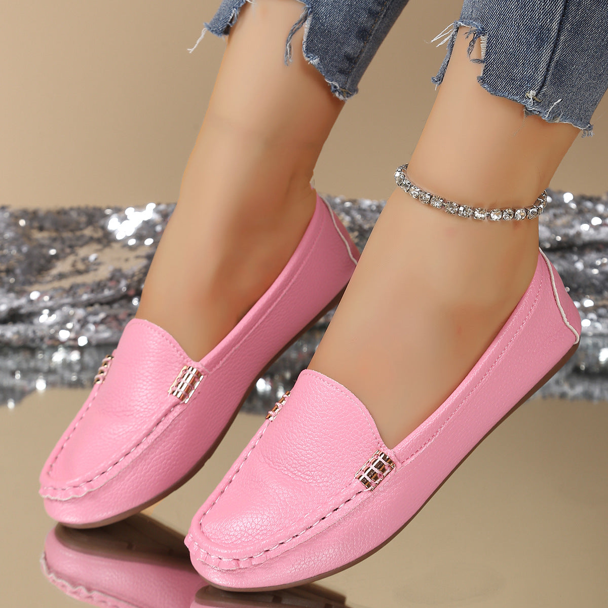 Classic Leather Loafers for Women – Comfortable Slip-On Flats with Gold Buckle Detail