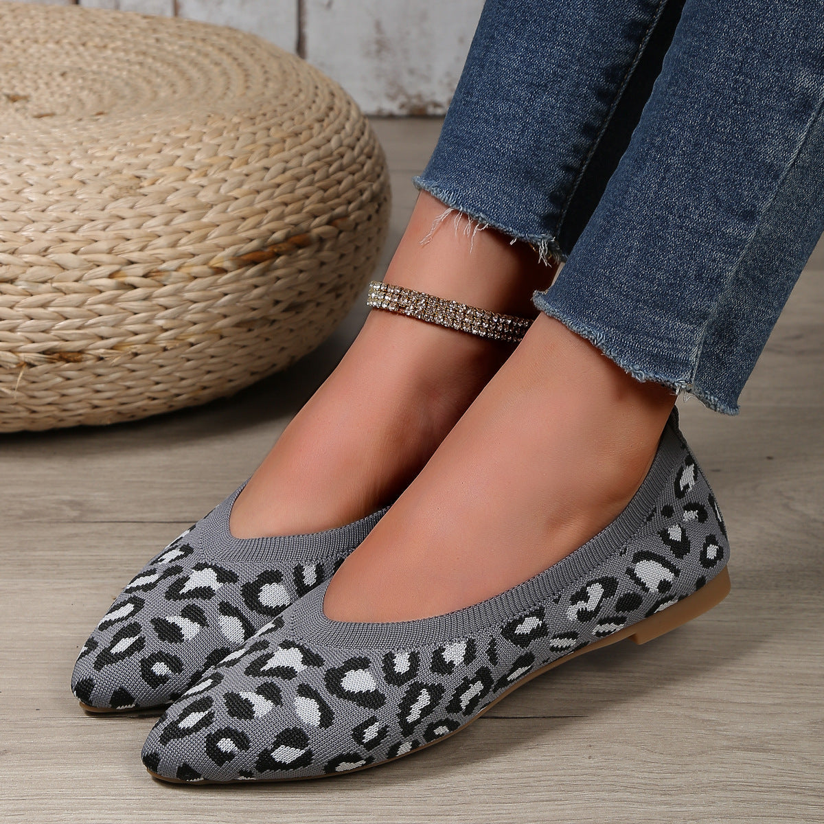 Leopard Print Knit Pointed Toe Flats – Comfortable Slip-On Loafers