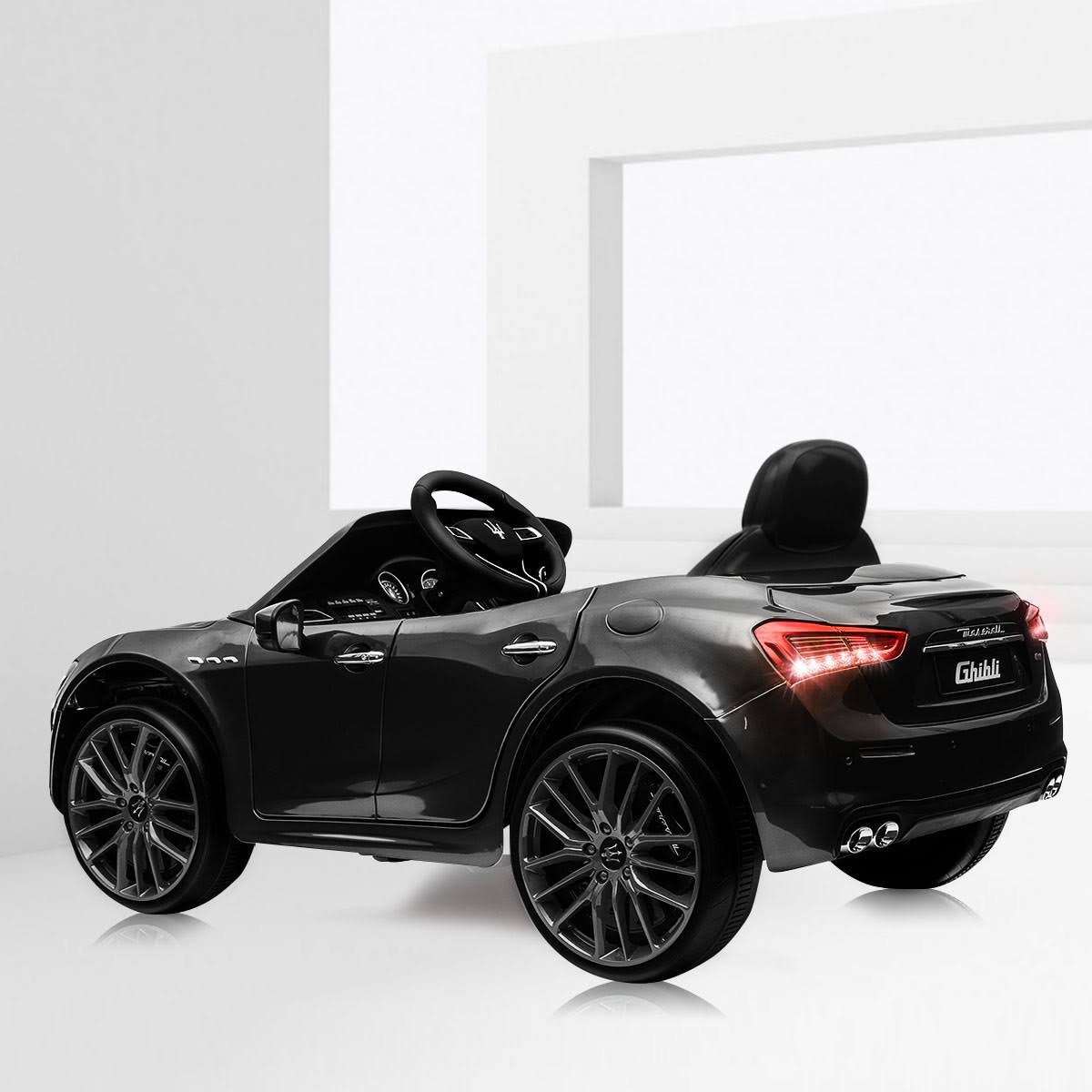 12V Rechargeable Kids Ride on Car with Remote S1065