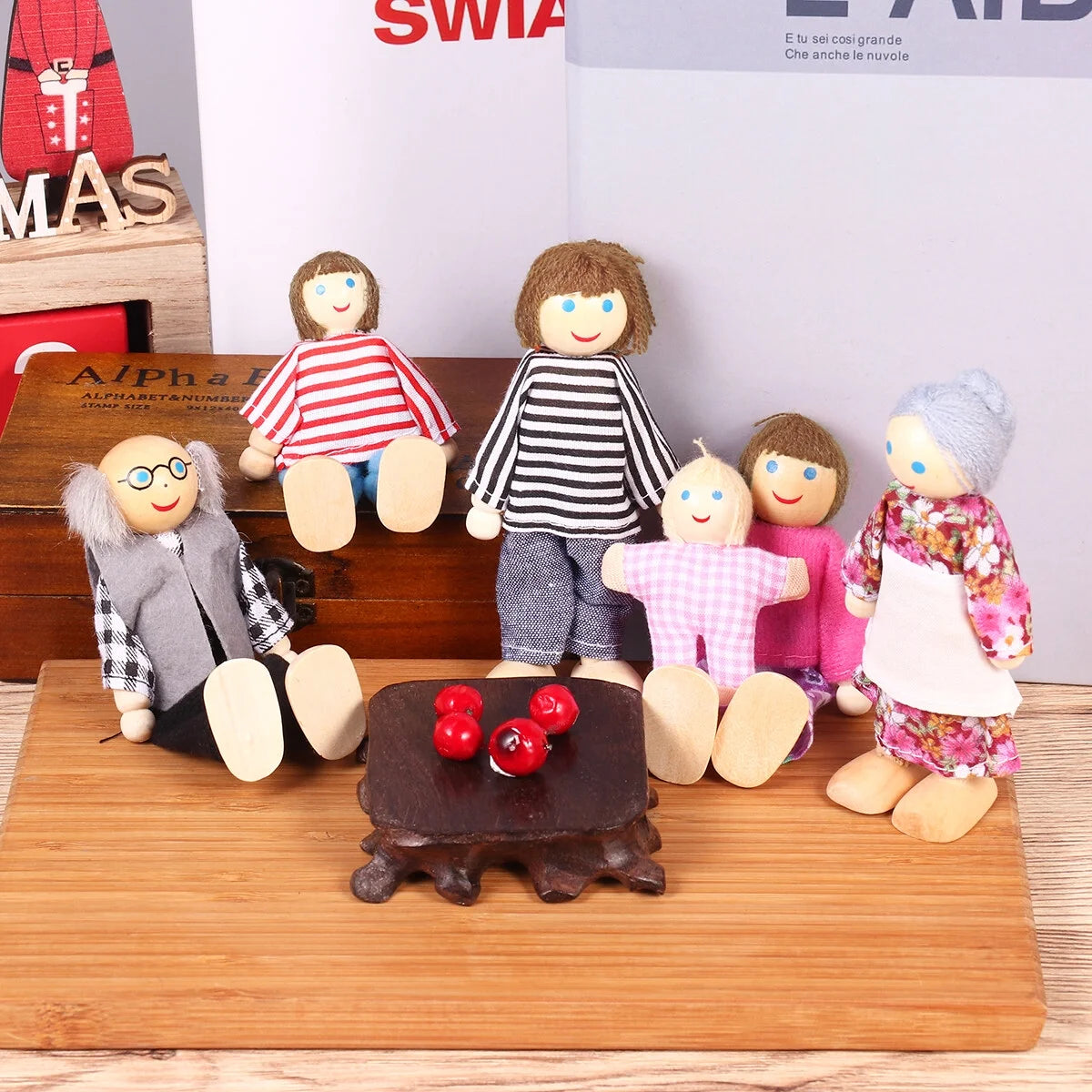Wooden Dolls Playset Set of 7 People A3862